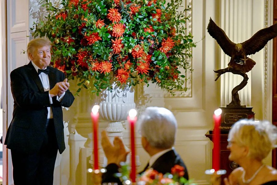 Pandas, águia gigante, bilionários de IA e canteiro de obras: como foi o jantar de Trump e Xi Jinping, em fotos