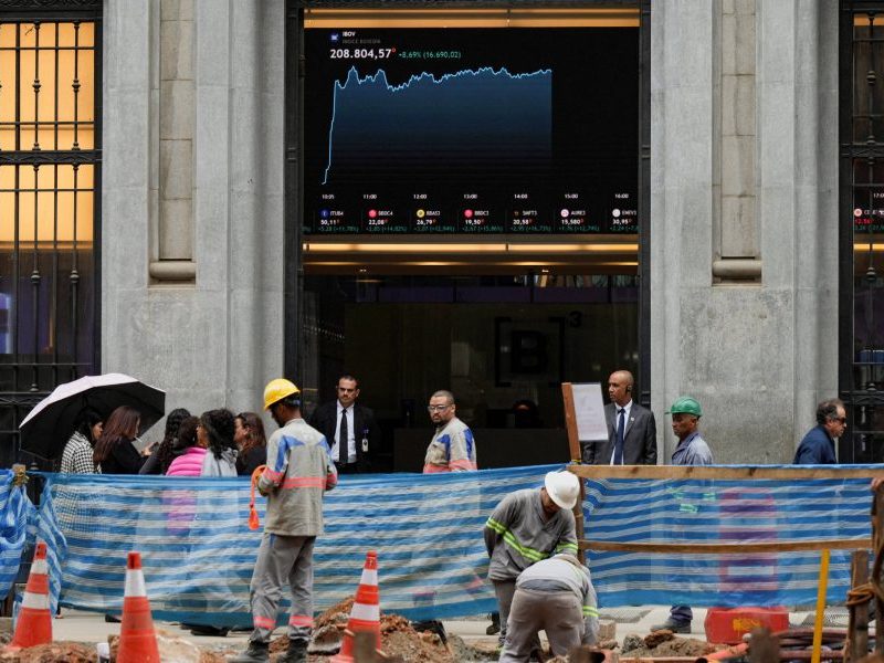 Cenário de euforia no mercado só se sustenta com ajuste fiscal, dizem economistas