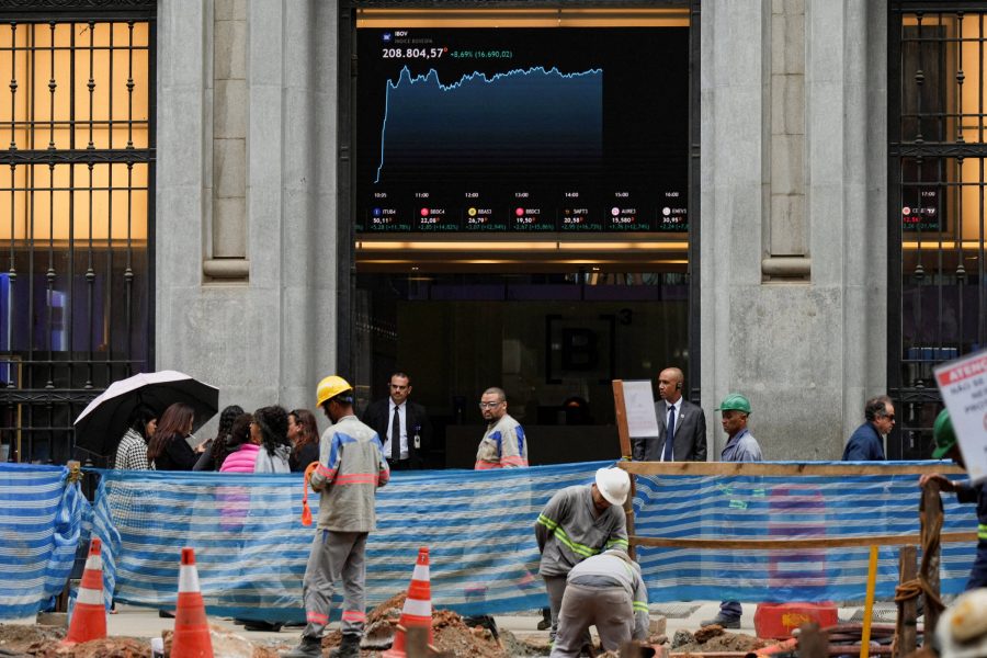 Cenário de euforia no mercado só se sustenta com ajuste fiscal, dizem economistas